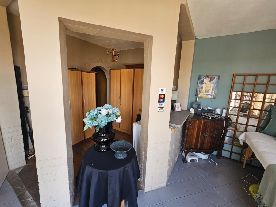 7 Bedroom Property for Sale in Bethlehem Free State